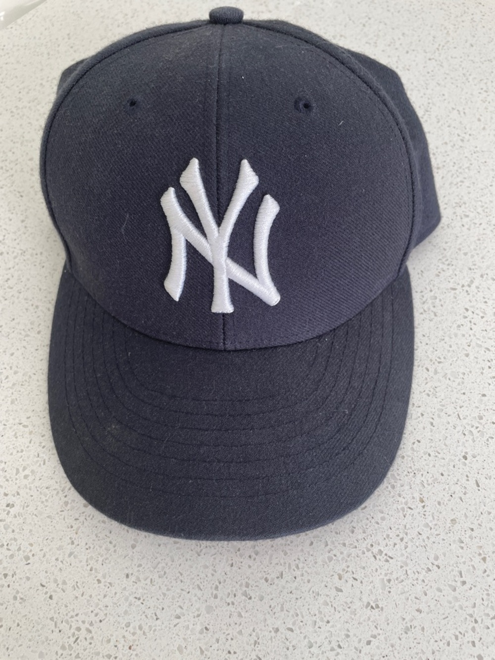 Kids NY Yankees Black Baseball Cap with White Logo
